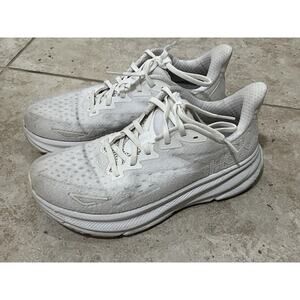 Size 9 Women’s Hoka One One Clifton 9 White Running Shoe